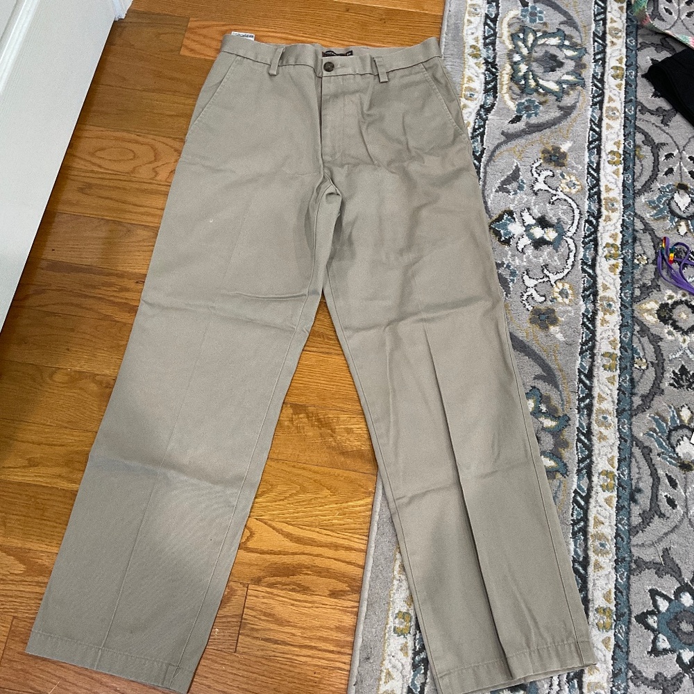 Men's Dockers D2 Khaki Pants, Size 30 x 30